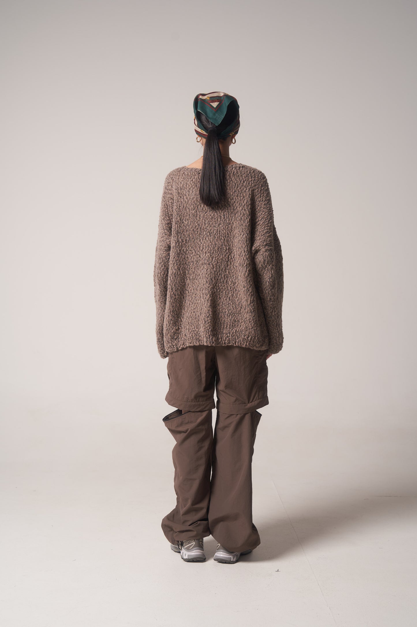 Lion Head Pullover in grey