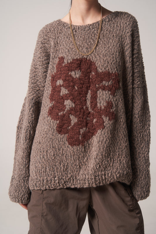 Lion Head Pullover in grey