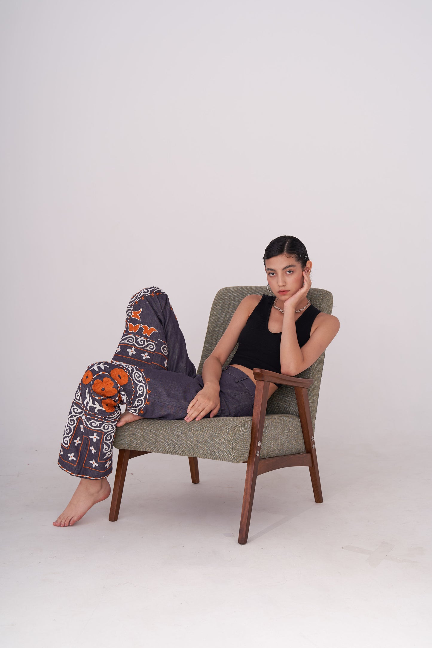 QAZAQ pants hand embroidered