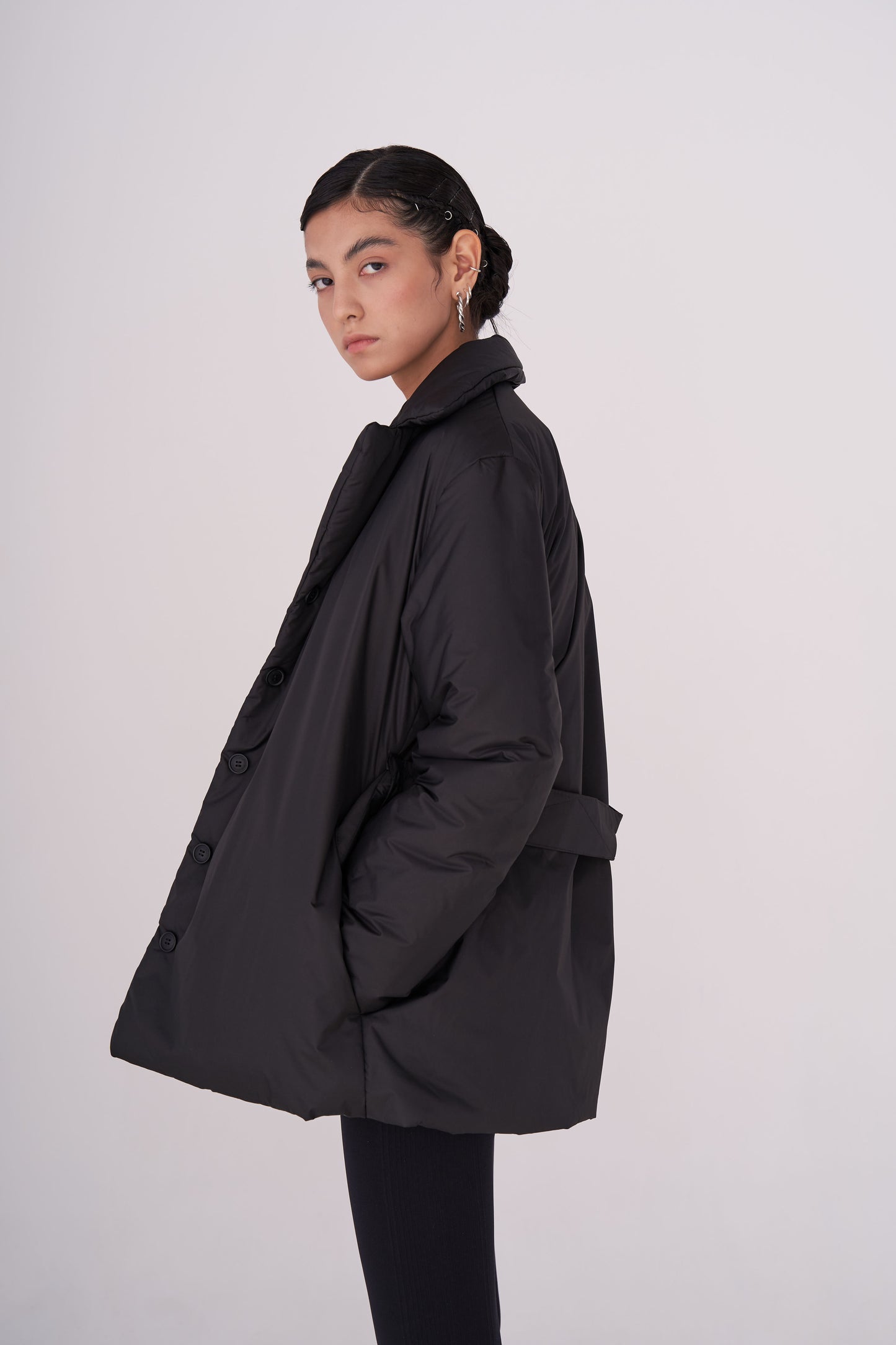 GAU coat short in black